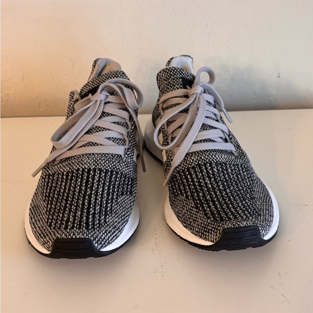 Adidas Men’s Swift 1.0 Running Shoes Black & White, Ortholite Sole, 5.5 EF1941 - Picture 6 of 8